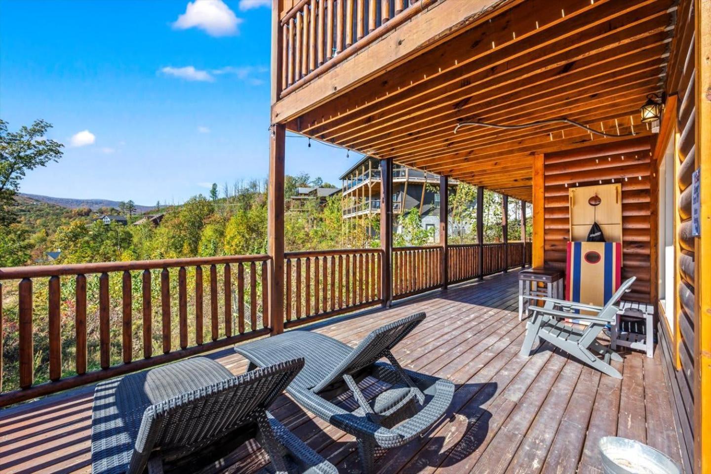 Indoor Pool, Volleyball Beach, Mountain View, Luxury Гатлинбург Экстерьер фото