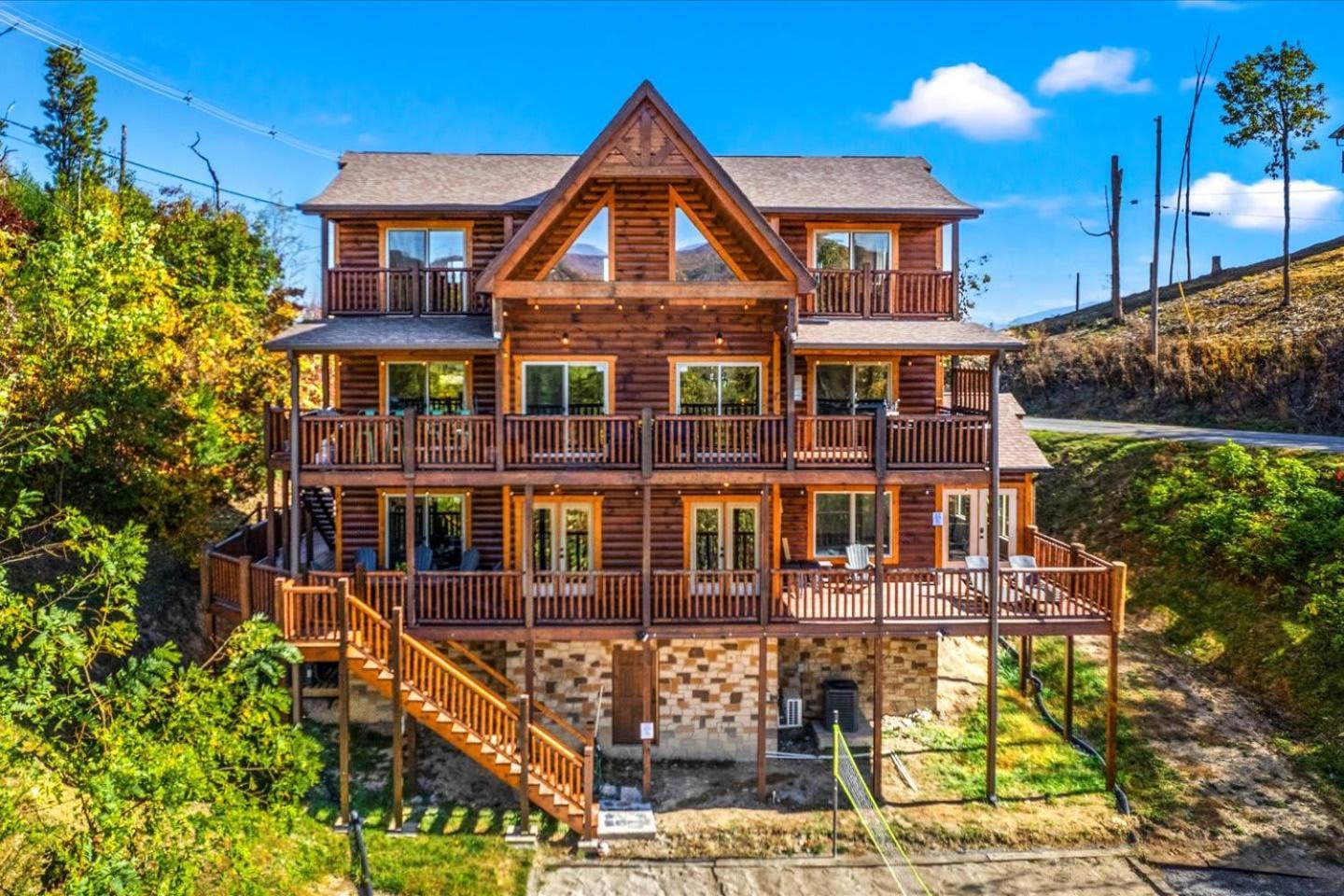 Indoor Pool, Volleyball Beach, Mountain View, Luxury Гатлинбург Экстерьер фото